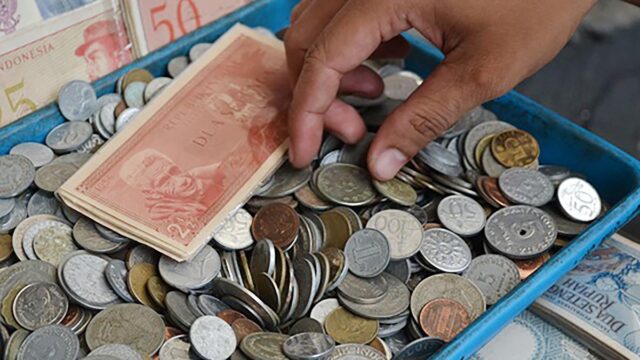 Isi Alamat Anda Untuk Penjemputan Koin Kuno